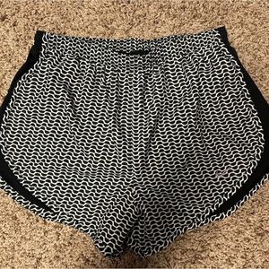 Nike shorts size M